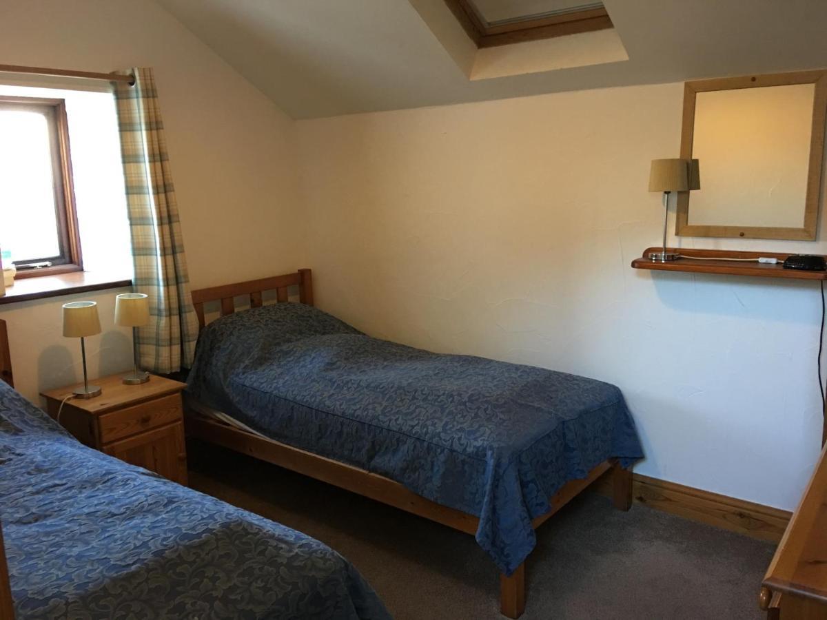 Upper Grippath Farm Holiday Cottages นิวพอร์ต ภายนอก รูปภาพ