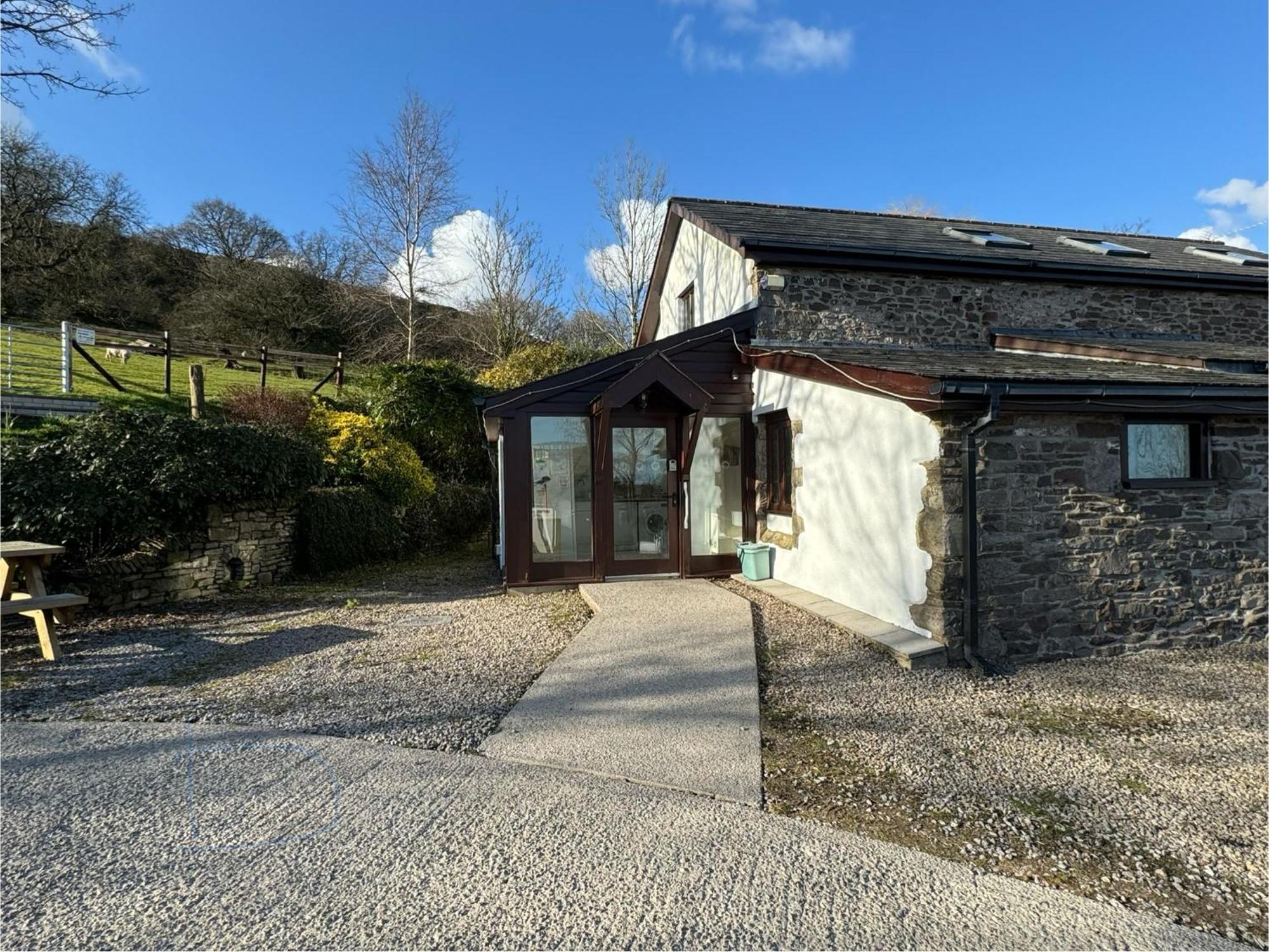 Upper Grippath Farm Holiday Cottages นิวพอร์ต ภายนอก รูปภาพ